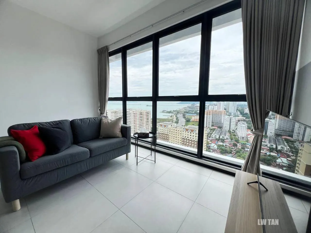 Urban Suites Sea & City View Apartment Jelutong