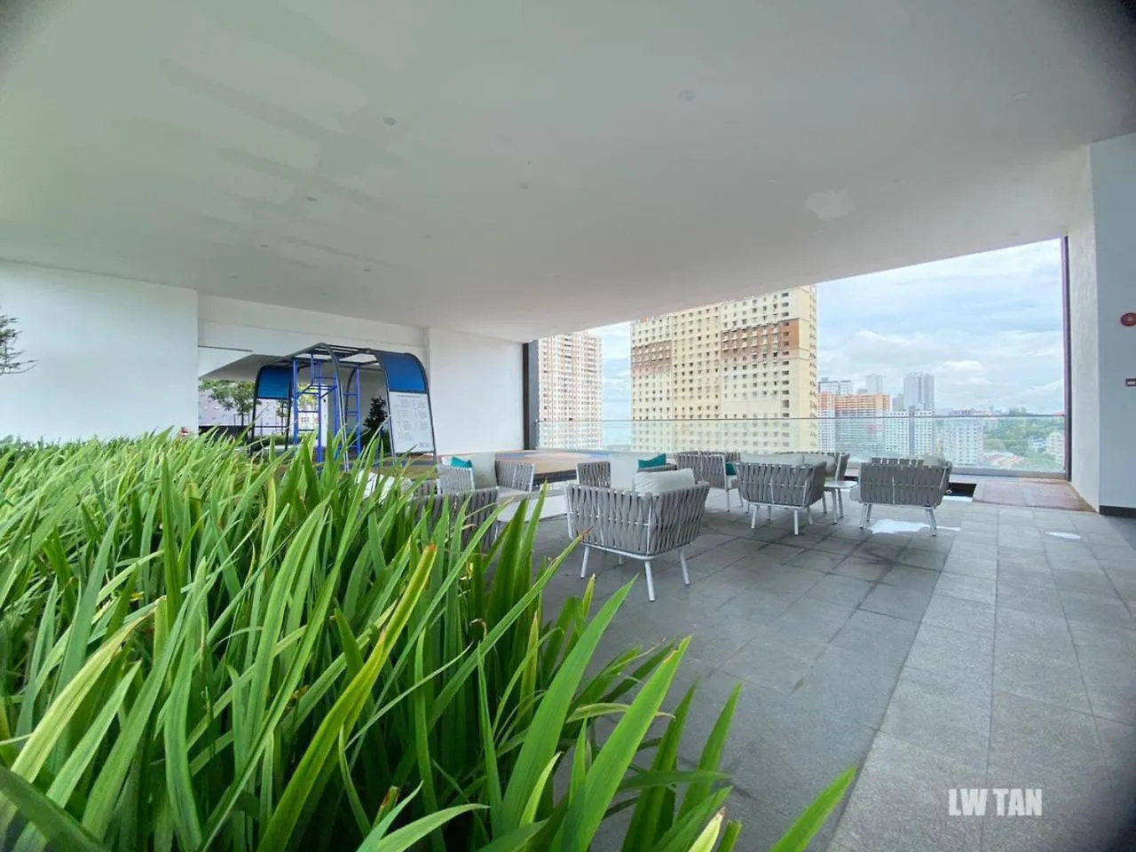 Urban Suites Sea & City View Apartment Jelutong