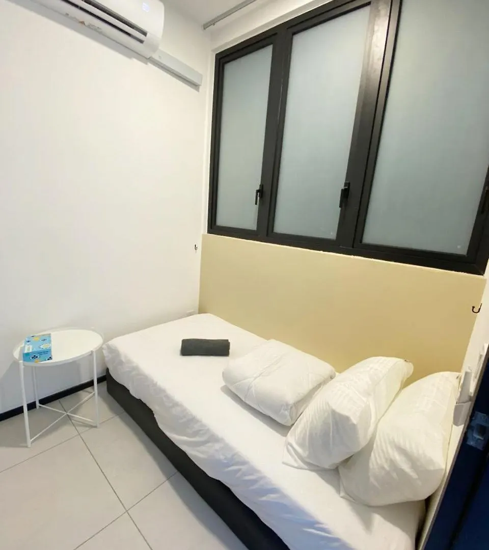 Urban Suites Sea & City View Apartment Jelutong