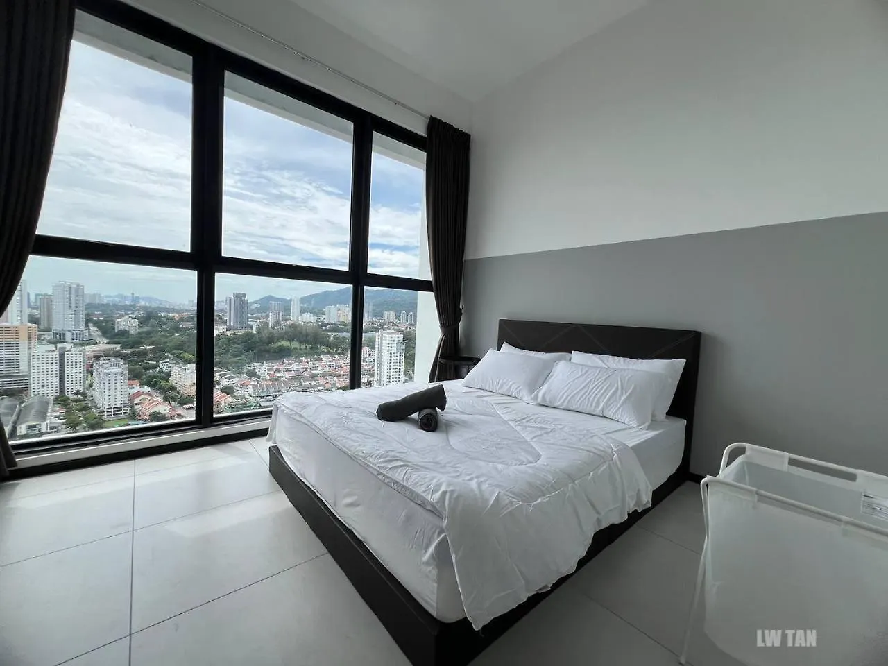 Urban Suites Sea & City View Apartment Jelutong