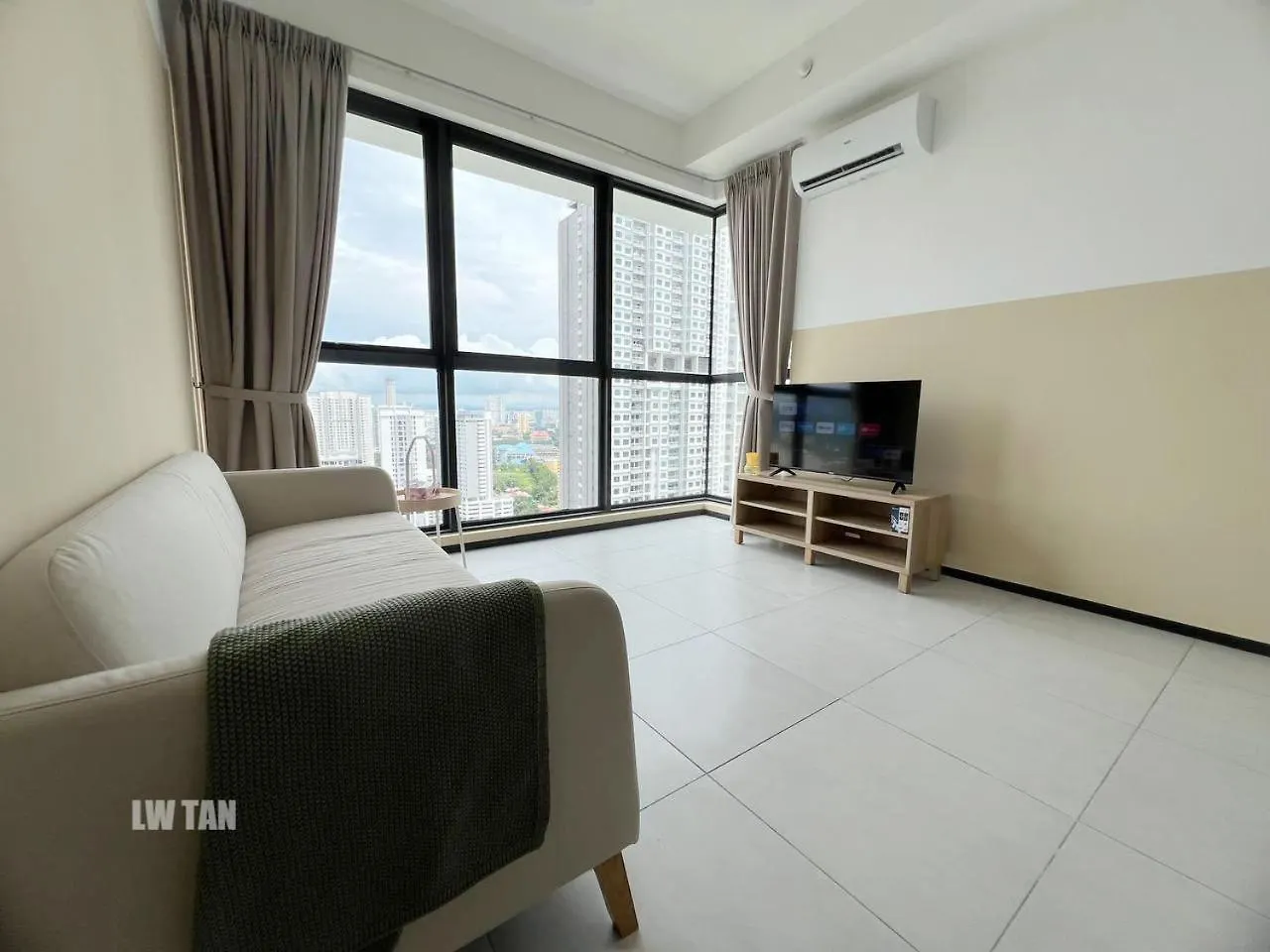 Urban Suites Sea & City View Apartment Jelutong 0*,  Malaysia
