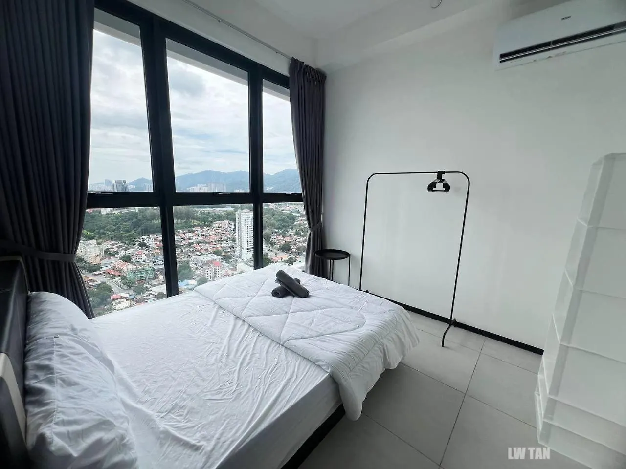 Urban Suites Sea & City View Apartment Jelutong