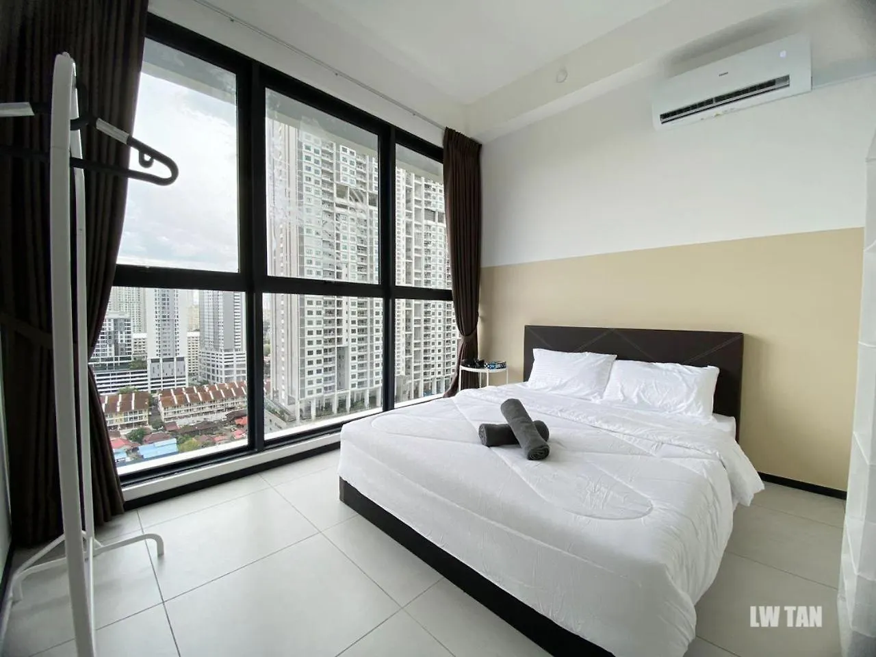 Urban Suites Sea & City View Apartment Jelutong