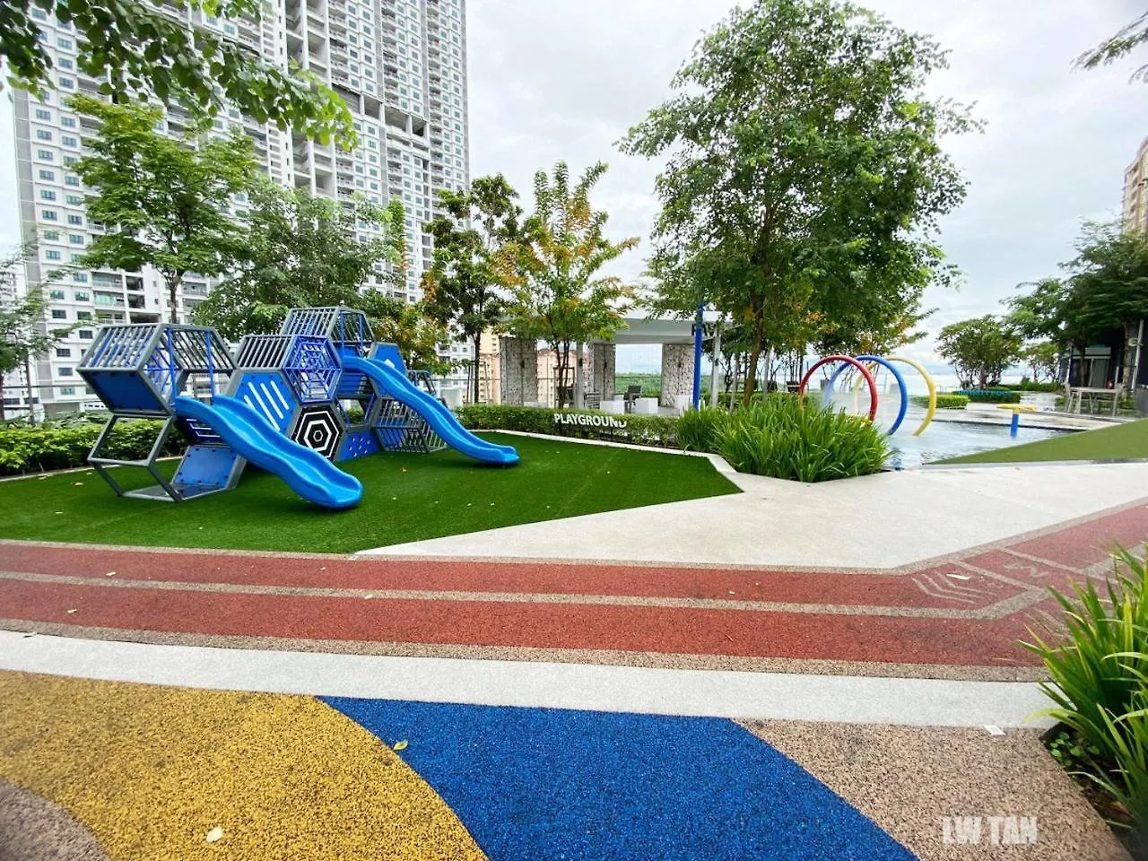 Urban Suites Sea & City View Apartment Jelutong
