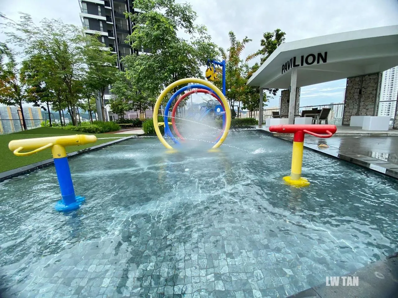 Urban Suites Sea & City View Apartment Jelutong